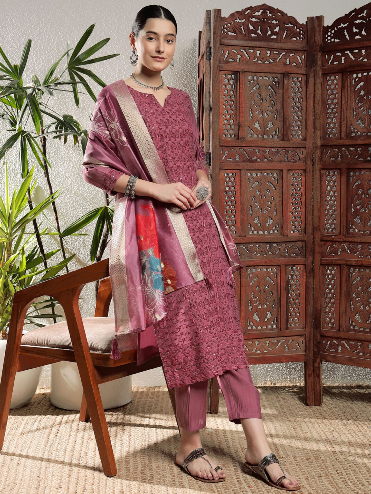 Rouge Pink Embroidered Silk Women's Kurta, Pyjama & Dupatta Set