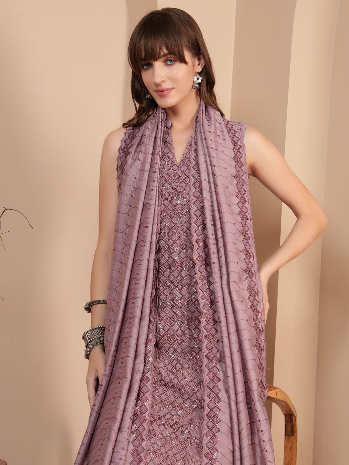 Mauve Embroidered Silk Blend Women's Kurta, Pyjama & Dupatta Set