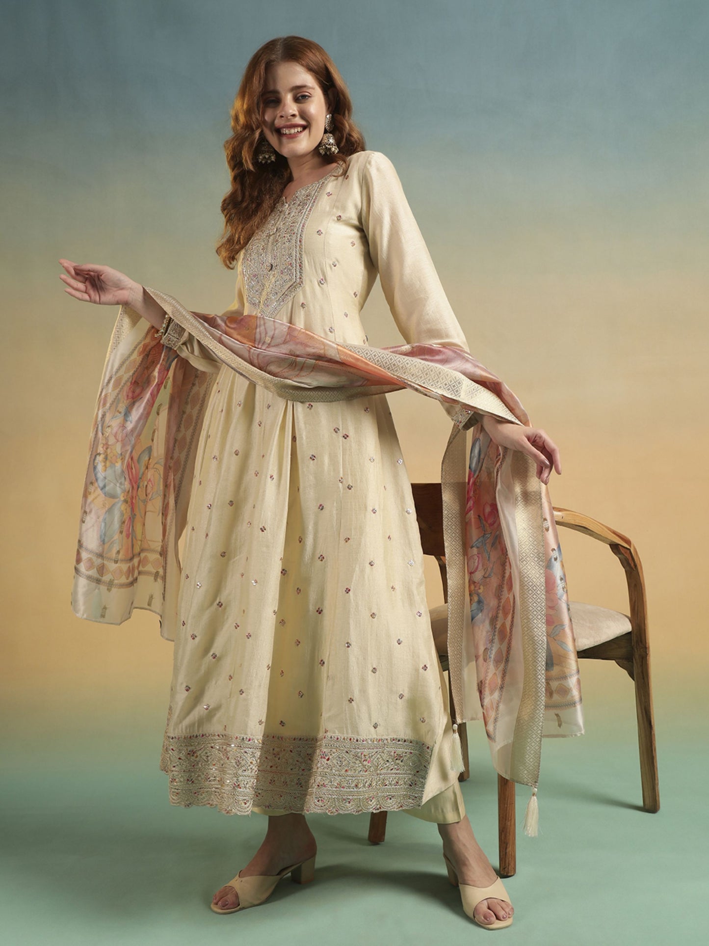 Pearl Cream Embroidered Silk Women's Kurta, Pyjama & Dupatta Set