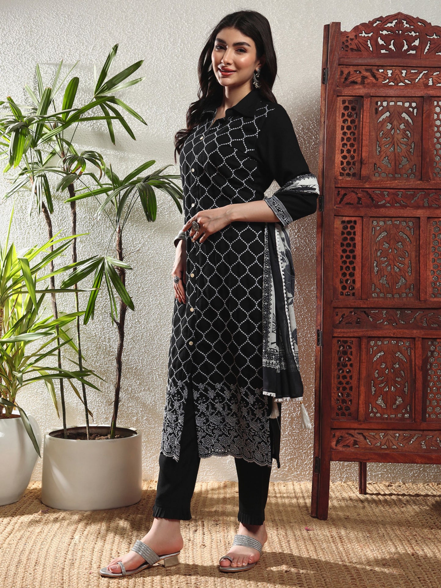 Black Checkered Viscose Women's Kurta, Pyjama & Dupatta Set