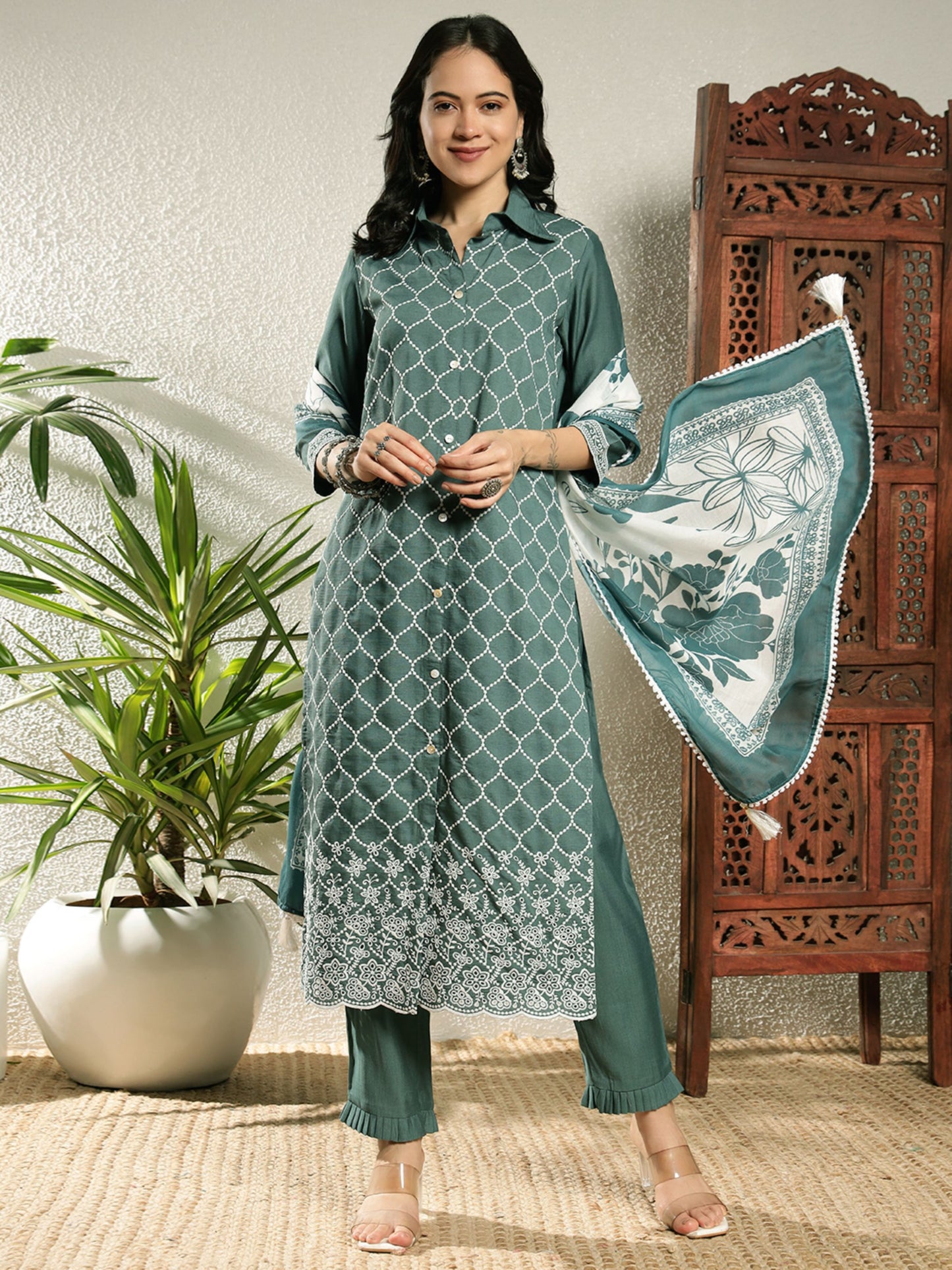 Aqua Green Checkered Viscose Women's Kurta, Pyjama & Dupatta Set
