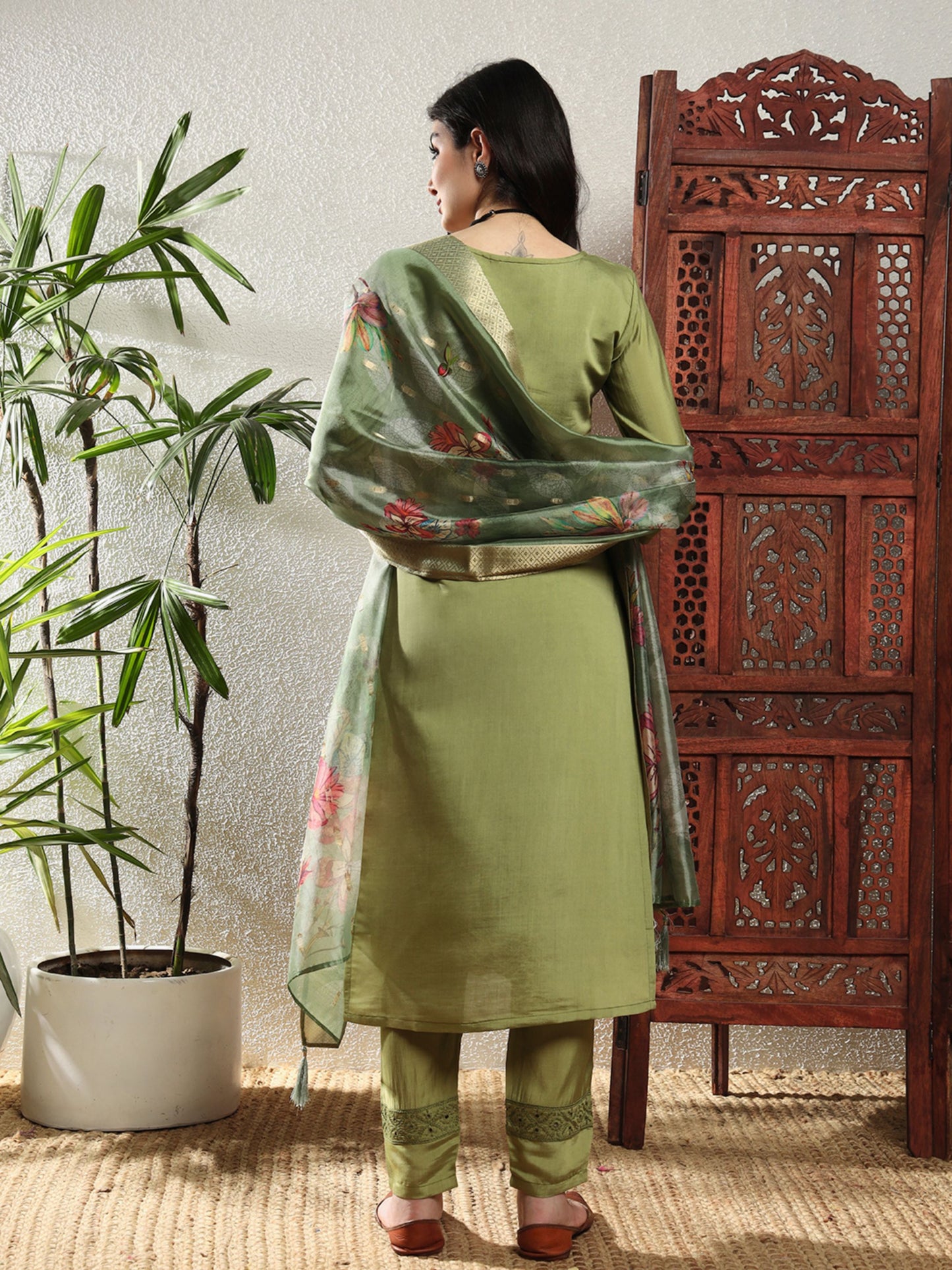 Olive Green Embroidered Viscose Women's Kurta, Pyjama & Dupatta Set