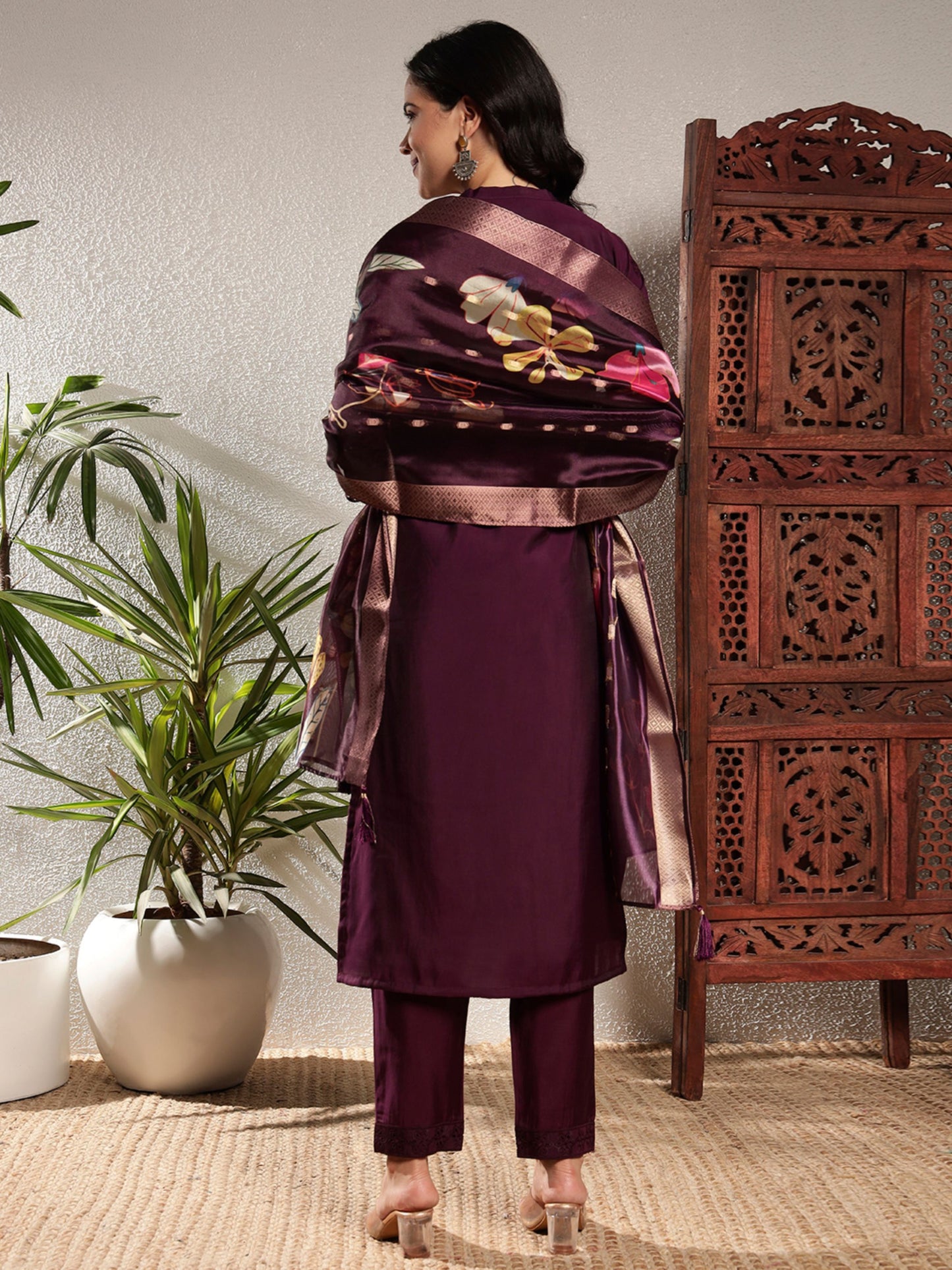 Wine Schiffily Viscose Women's Kurta, Pyjama & Dupatta Set