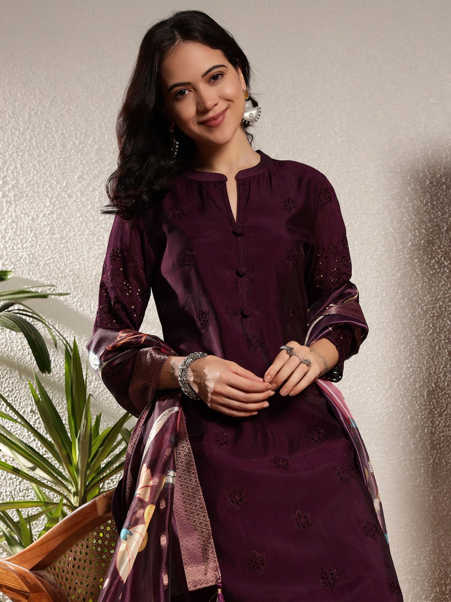 Wine Schiffily Viscose Women's Kurta, Pyjama & Dupatta Set