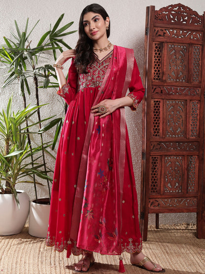 Raspberry Pink Embroidered Silk Women's Kurta, Pyjama & Dupatta Set