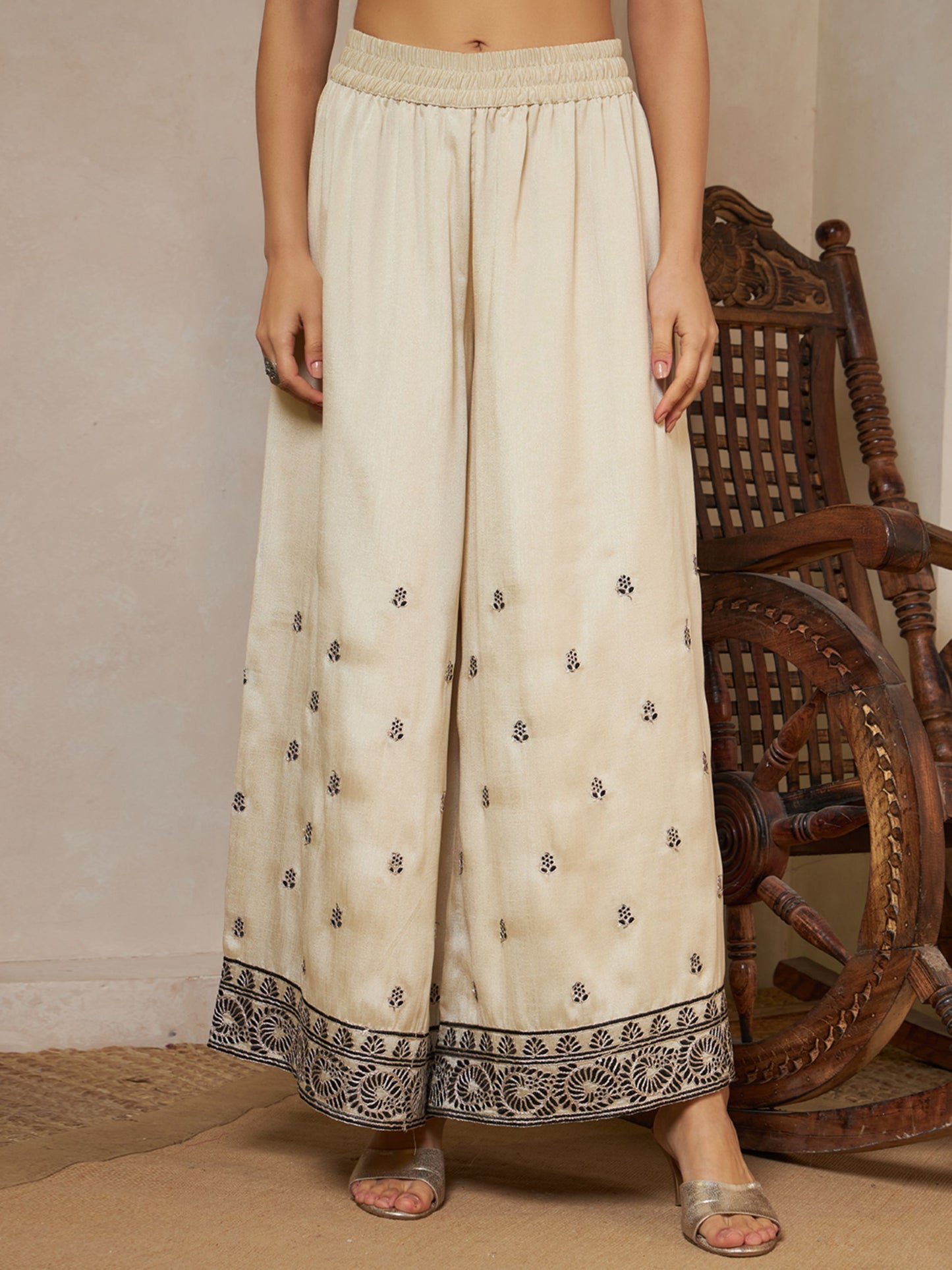 Black Embroidered Silk Women's Kurta,Palazzo and Dupatta Set