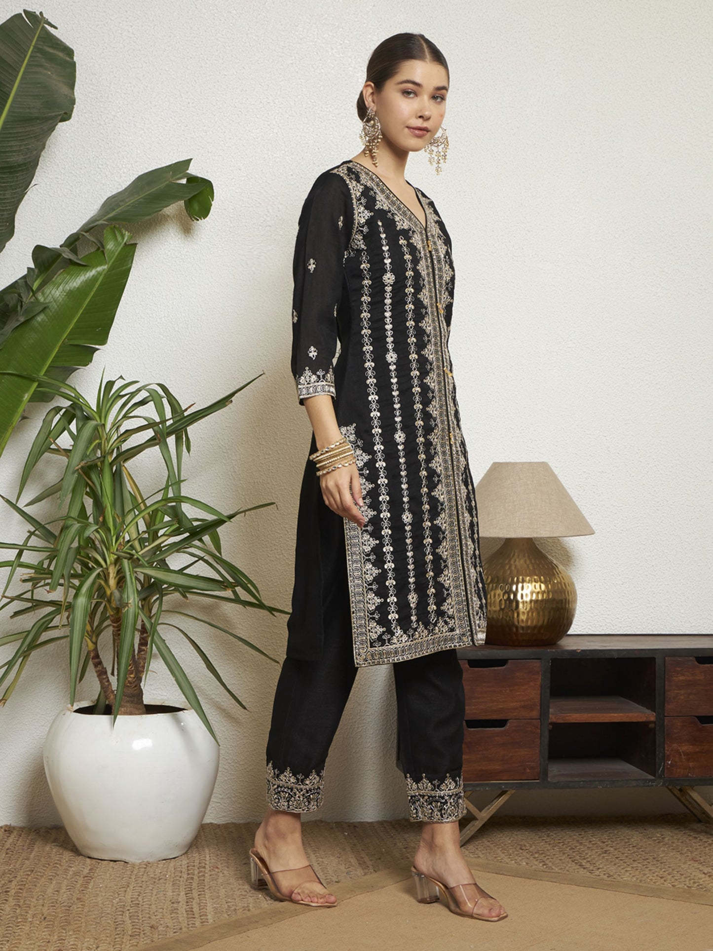 Black Embroidered Silk Women's Kurta, Pyjama & Dupatta Set